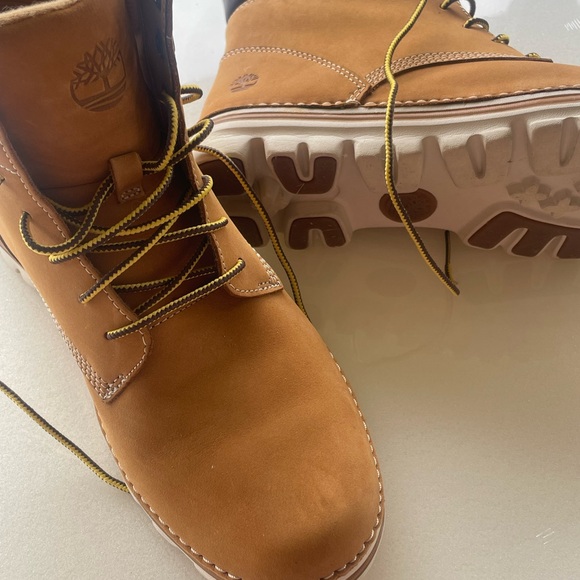 Timberland Woman’s Brown Leather Boots - Picture 1 of 5